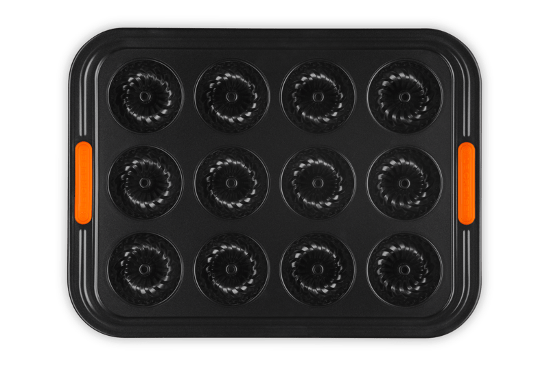 Le Creuset 12er Mini Gugelhupfform