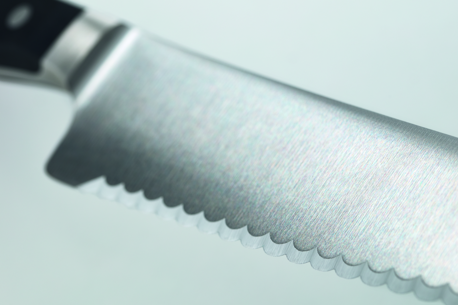 Wüsthof Classic Brotmesser mit konvexer Welle 20 cm